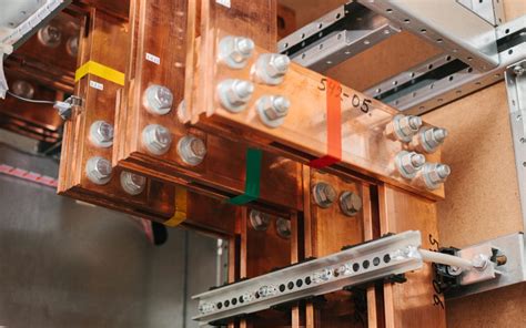 what is an electrical busbar